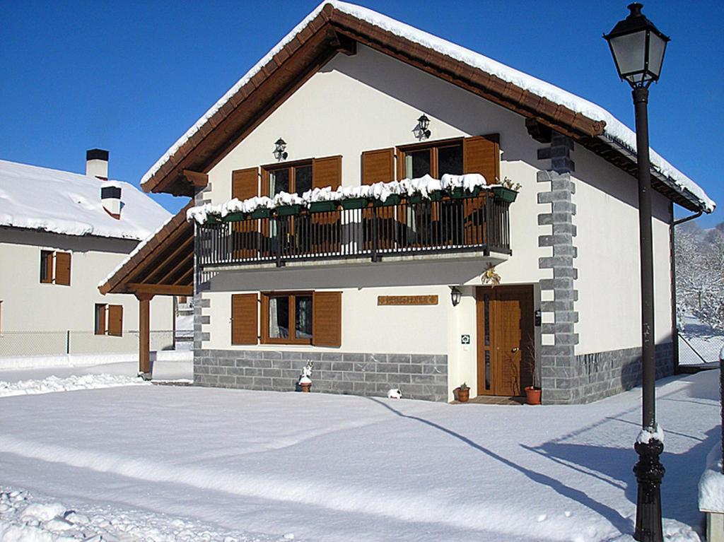 Casa Rural Irugoienea Эспиналь-Аусперри Экстерьер фото